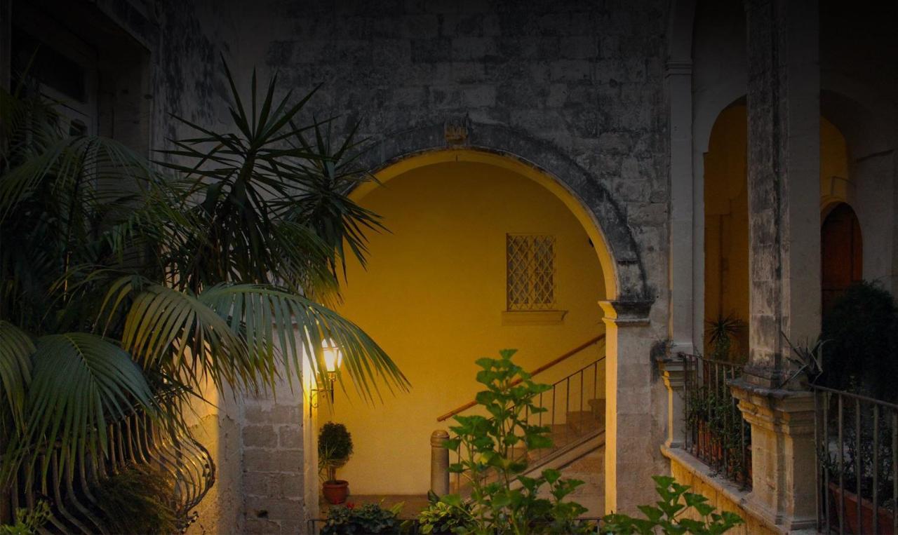 B&B Palazzo Sambiasi Lecce Dış mekan fotoğraf