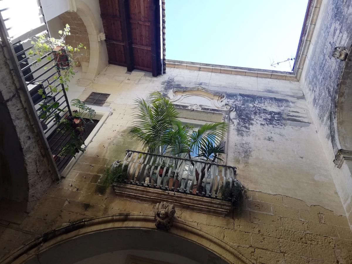 B&B Palazzo Sambiasi Lecce Dış mekan fotoğraf