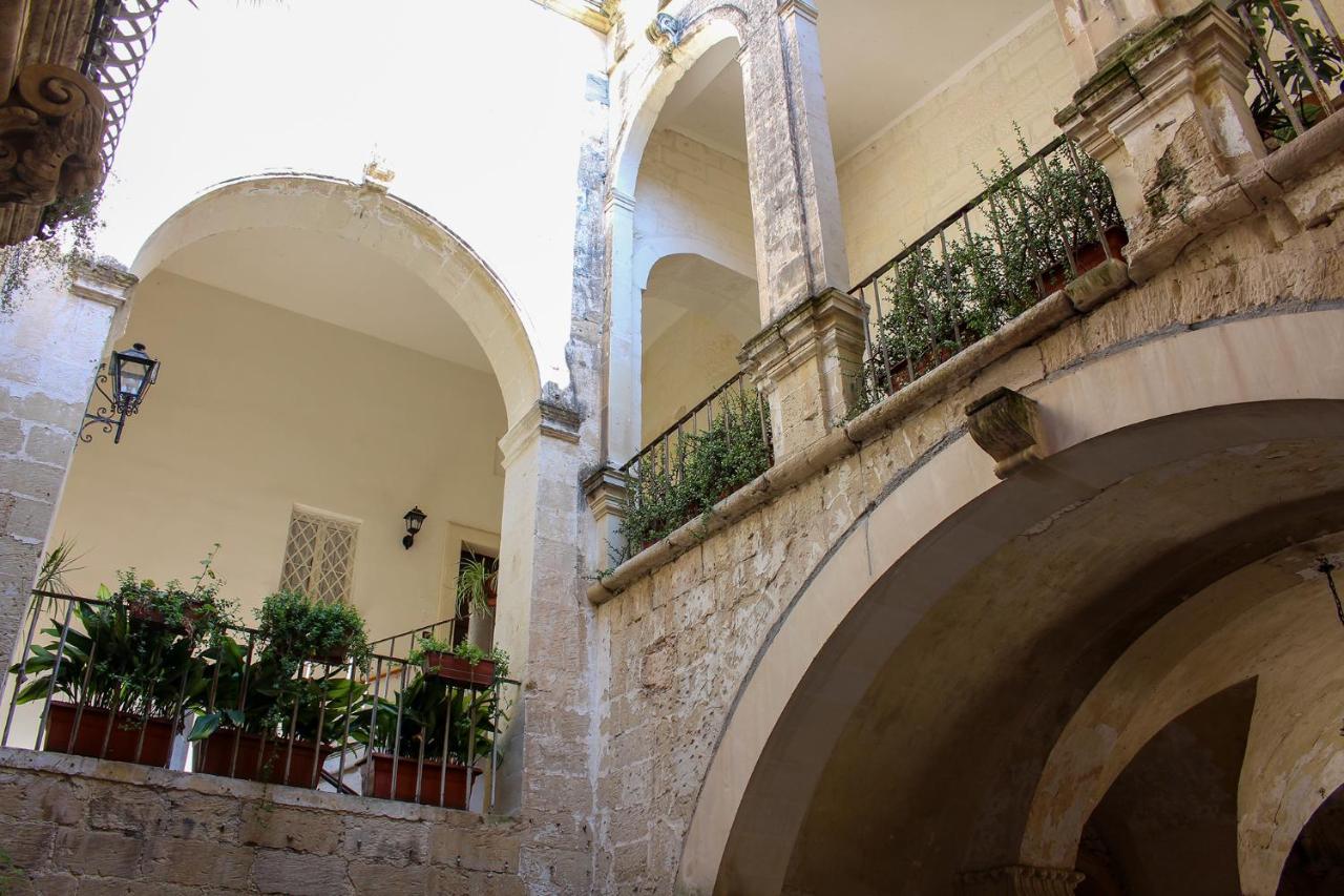 B&B Palazzo Sambiasi Lecce Dış mekan fotoğraf