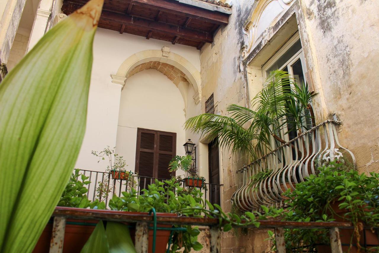 B&B Palazzo Sambiasi Lecce Dış mekan fotoğraf