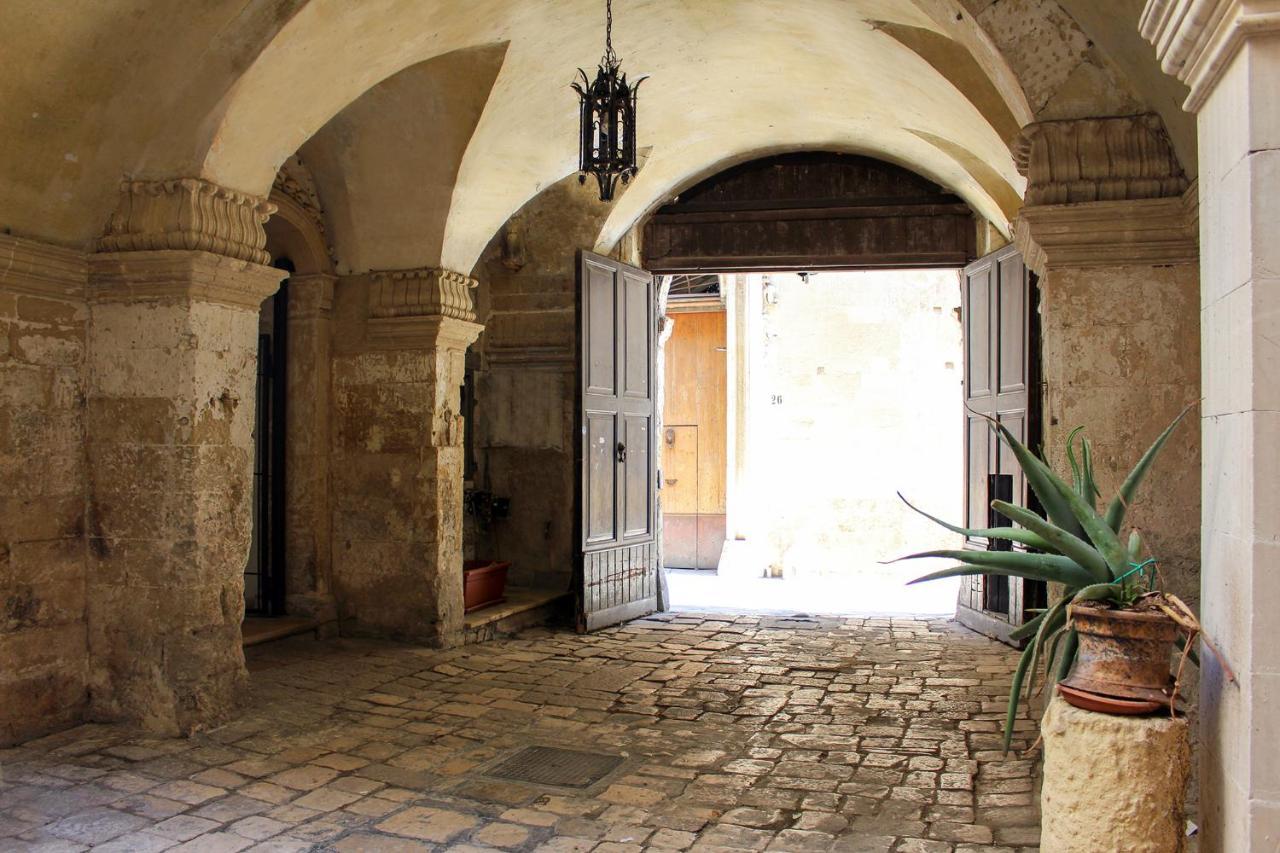 B&B Palazzo Sambiasi Lecce Dış mekan fotoğraf