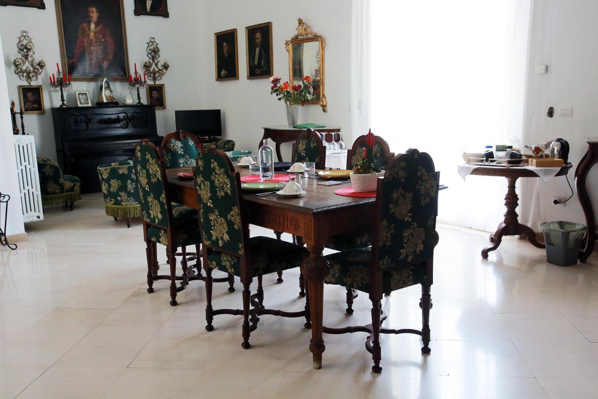 B&B Palazzo Sambiasi Lecce Oda fotoğraf
